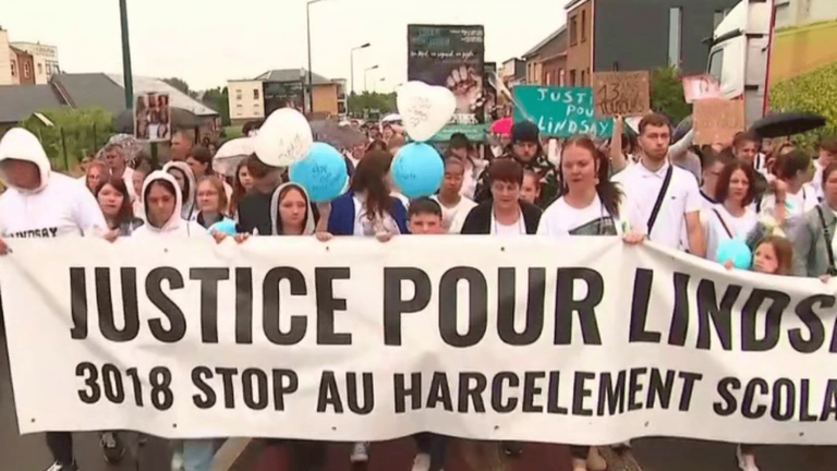 a white march organized in Pas-de-Calais in memory of Lindsay