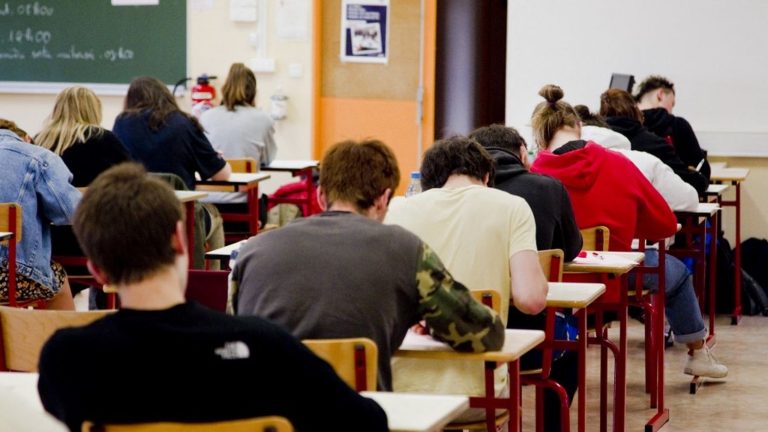 first year students started the test at 8 a.m.