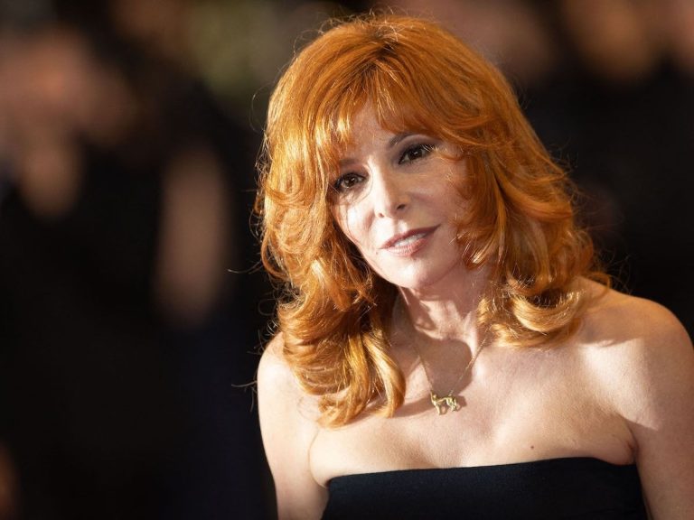 how the death of the 17-year-old teenager is likely to impact Mylene Farmer?