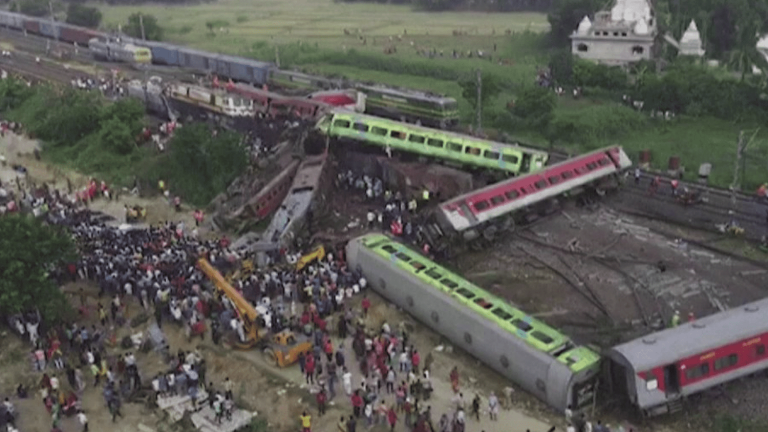 nearly 300 dead and a thousand injured in a train accident