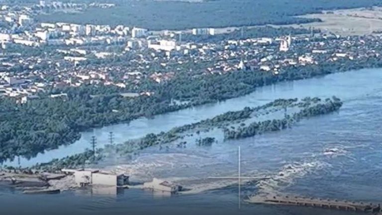 the extent of the damage after the partial destruction of the Kakhovka hydroelectric dam