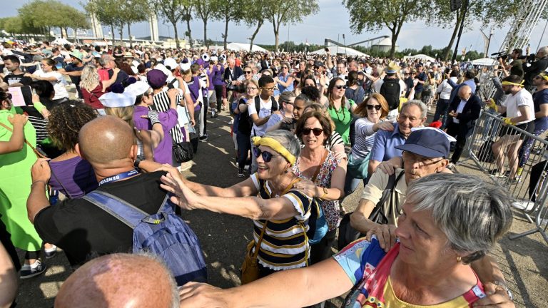 the record for the longest track in the world broken with 3,940 participants