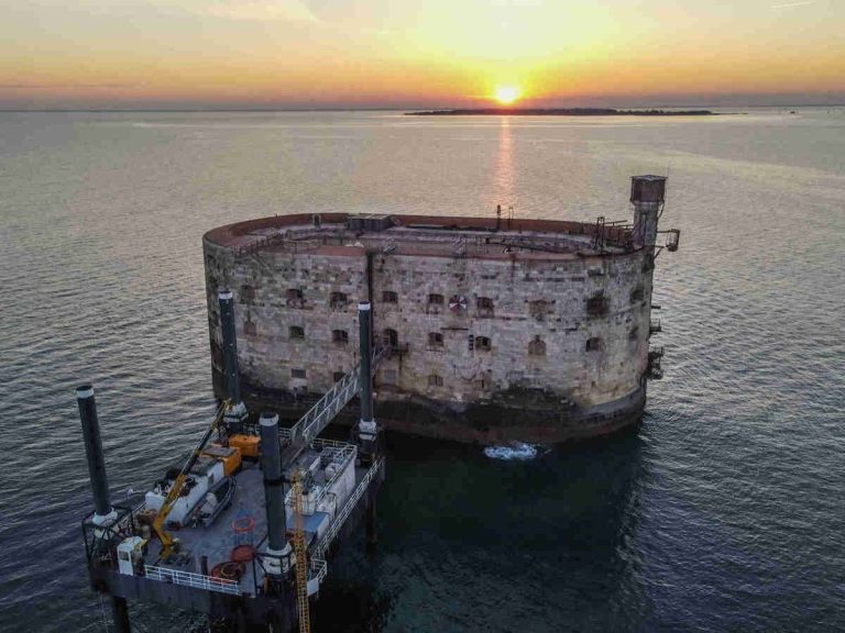 “300 euros per show”, the salary of Passe-Muraille and Passe-Partout of “Fort Boyard” revealed!