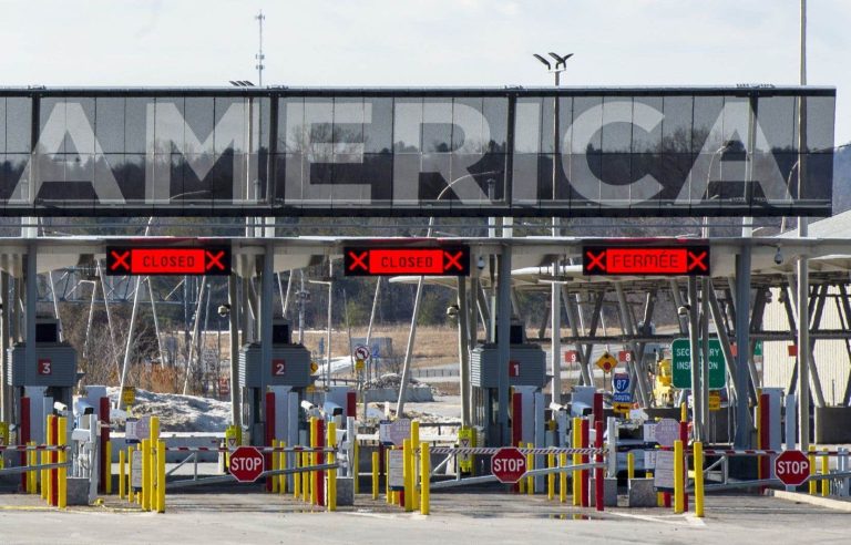 A break in the road forces the closure of the Lacolle border crossing