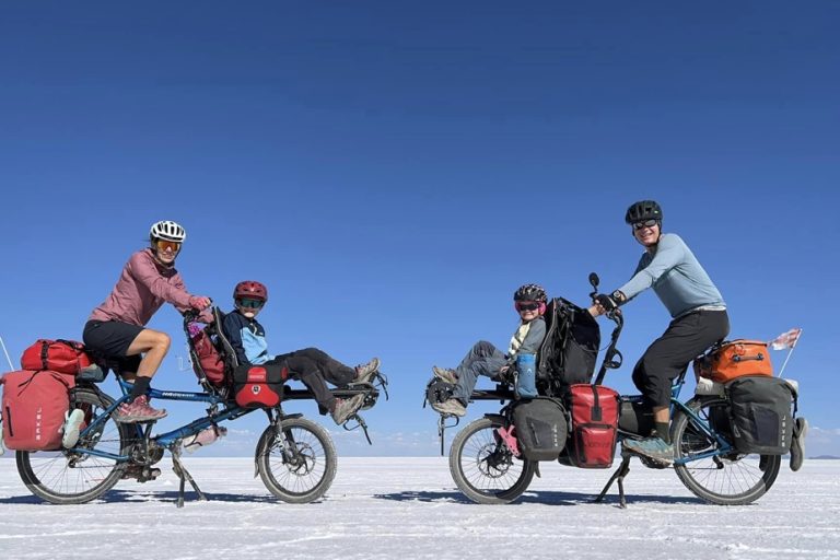 A family cycling around the world