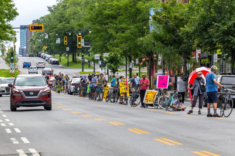 Plateau Mont-Royal |  Cyclists mobilize to raise motorists’ awareness of safety