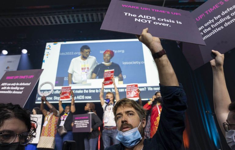 AIDS conference attendees claim refugee status