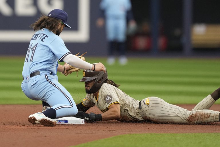 Blue Jays defeated 9-1 by Padres