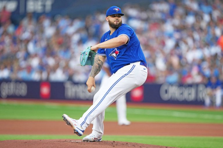 Blue Jays recall starting pitcher Alek Manoah