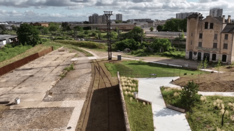 Bobigny station rehabilitated and open to schoolchildren