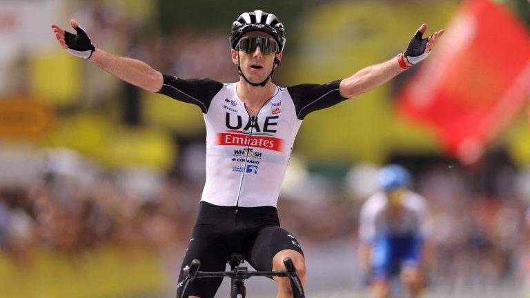 Briton Adam Yates wins the first stage in Bilbao and wears the yellow jersey