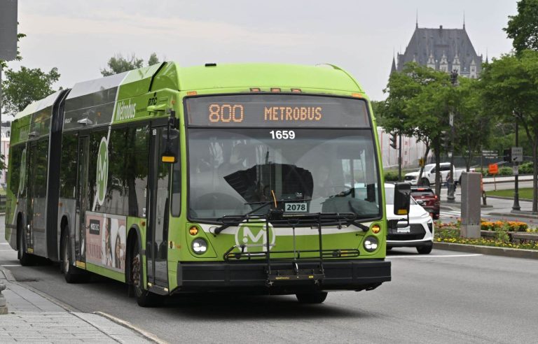 Bus service interrupted in Quebec due to a strike by drivers