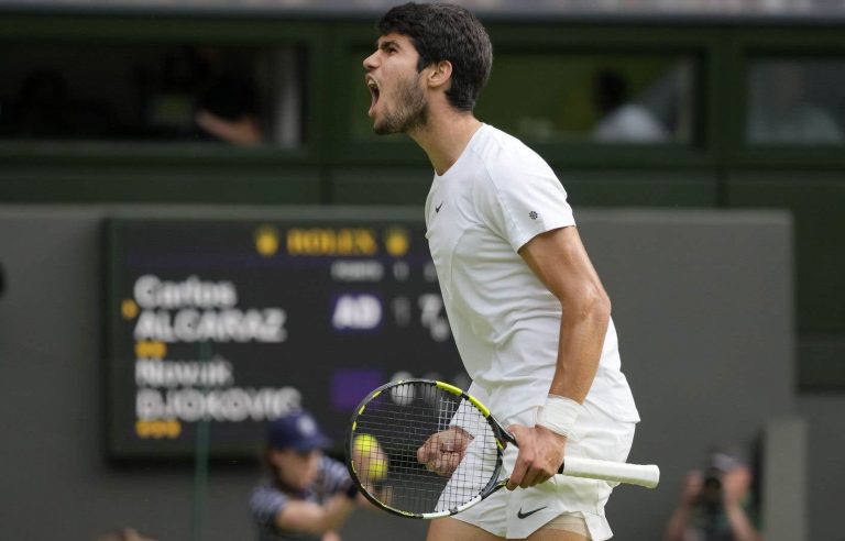 Carlos Alcaraz wins the Wimbledon tournament