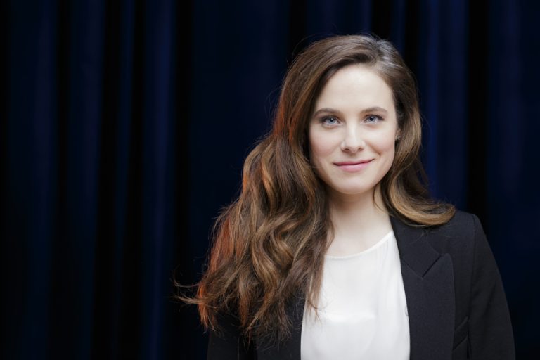 Caroline Dhavernas will be the voice of REM