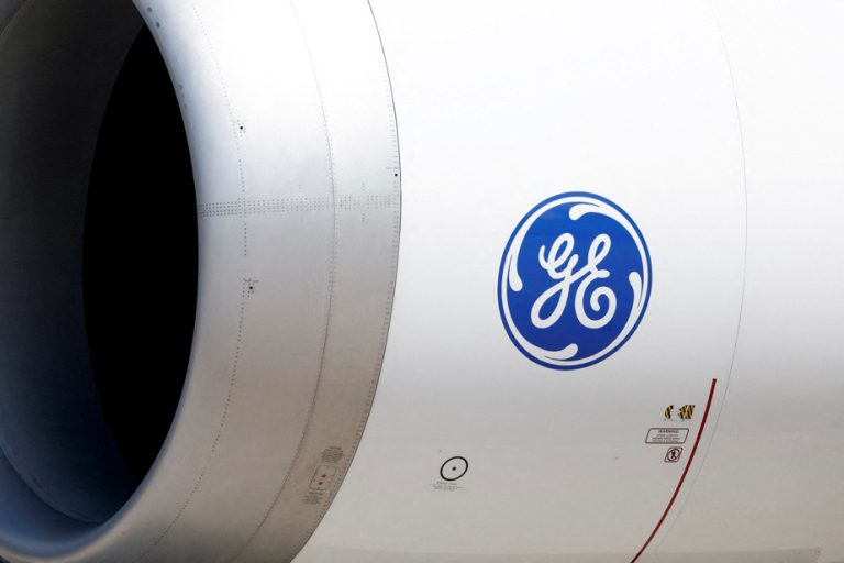 Driven by aeronautics, General Electric raises its outlook