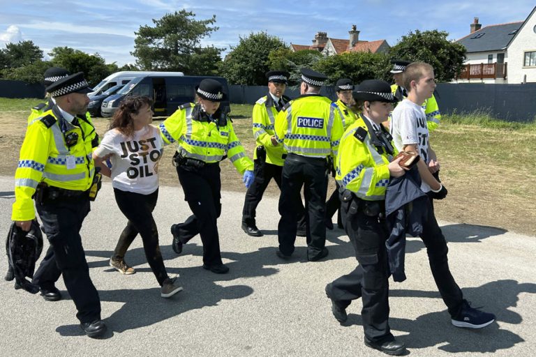 Environmental activists disrupt British Open