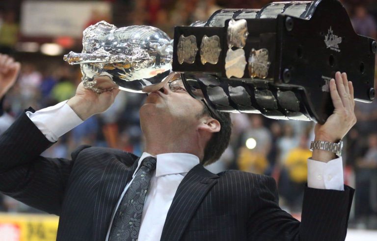 Éric Veilleux succeeds Patrick Roy as head coach of the Quebec Remparts