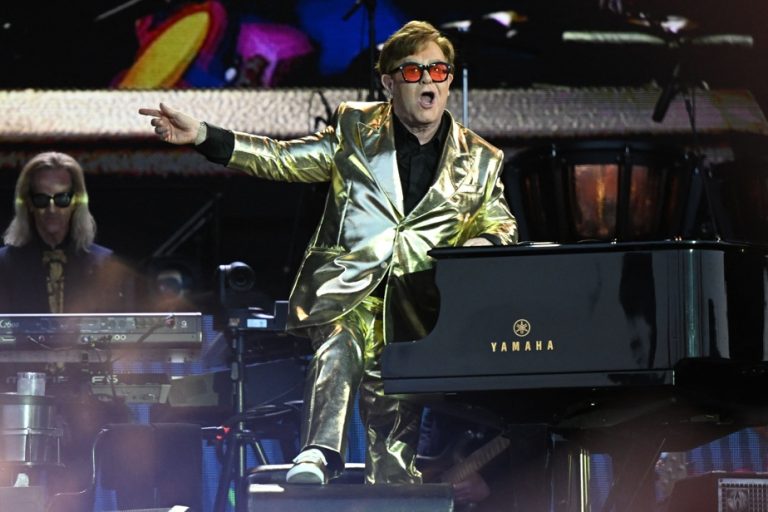 Farewell Tour |  Elton John’s final concert brings together fans from all over the world