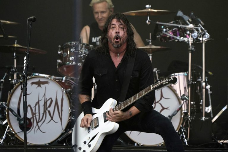 Foo Fighters ticket resale |  “Everyone wants to make a piastre on the backs of the fans”