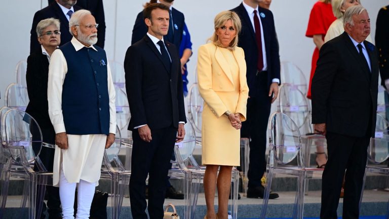 France displays its “strategic intimacy” with India on National Day