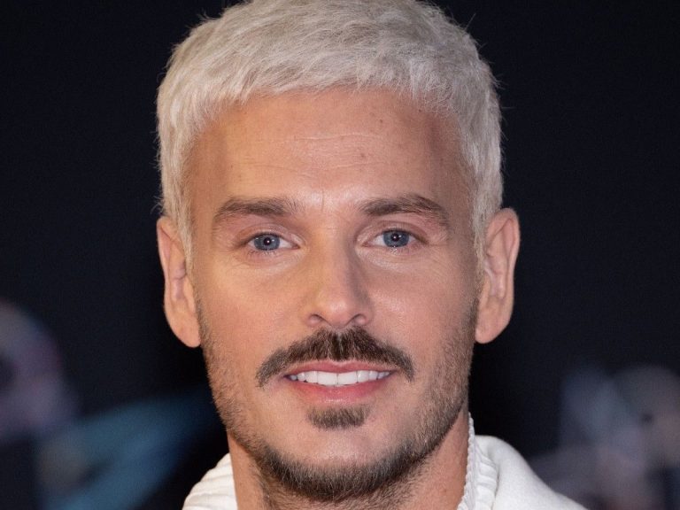 “Grow up and become a real mother!”, A publication of the singer’s companion M. Pokora causes an uproar, their son appears naked!