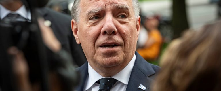 Housing crisis: Legault criticized by an author he has just praised