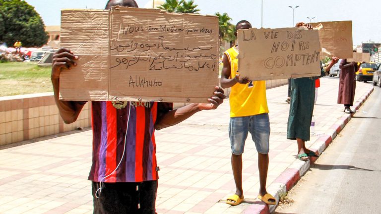 Human Rights Watch warns of deportations of migrants to a desert near the Libyan border