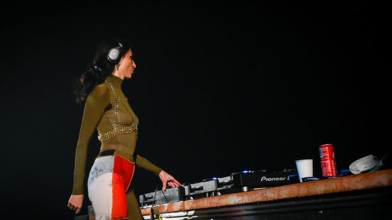 “I was surrounded by men with more than gravelly looks”, DJ Paloma Colombe denounces sexist violence in the middle of the party