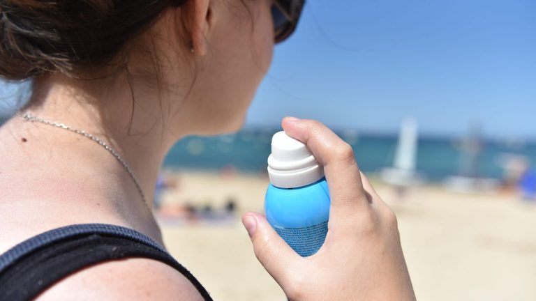 INFO FRANCEINFO.  ANSES calls for the withdrawal of octocrylene, a chemical present in many sunscreens