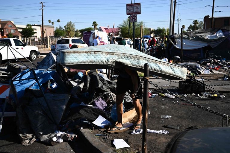 In Arizona, the struggle of the homeless not to die of heat