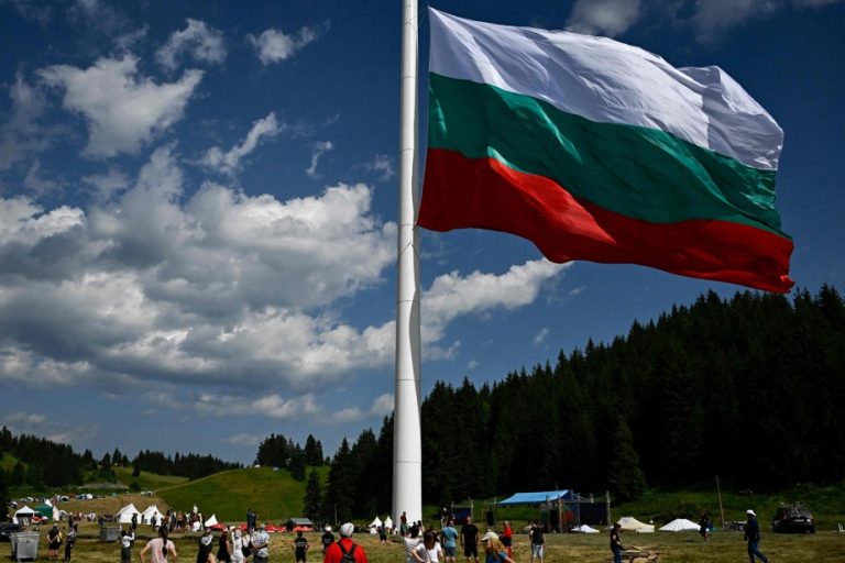 In Bulgaria, a stir around a giant flag