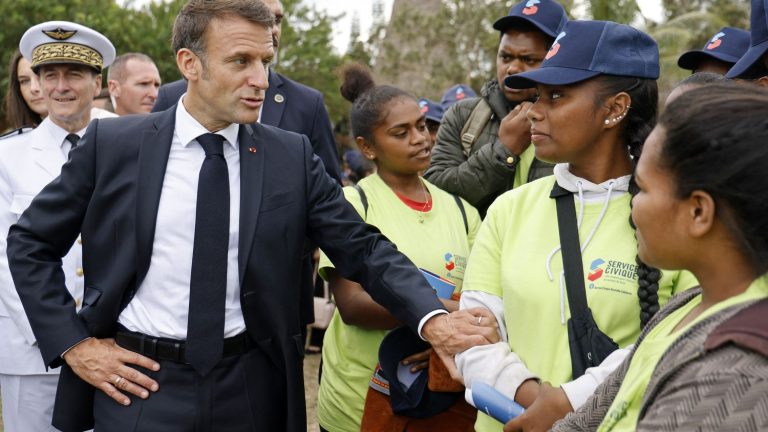 In New Caledonia, Emmanuel Macron evokes Edouard Philippe among those who could “take over” in 2027