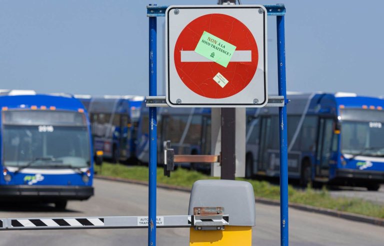 In Quebec, mutual aid in the face of the strike by RTC bus drivers