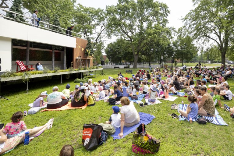 In pictures |  When the La Roulotte theater plays in the park