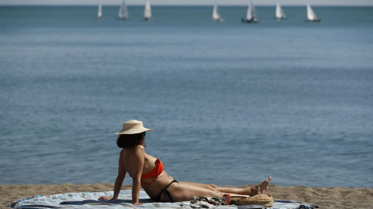 In the skin of summer.  What you need to know about the “summer body”