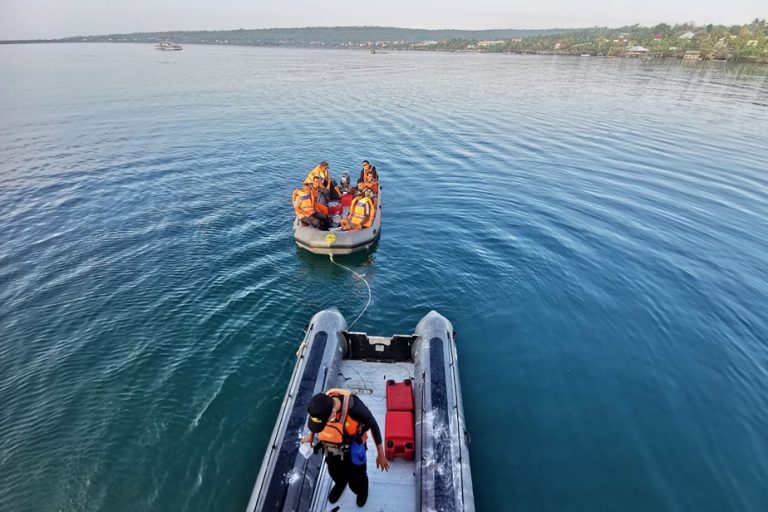 Indonesia |  15 dead and 19 missing in the sinking of a ferry