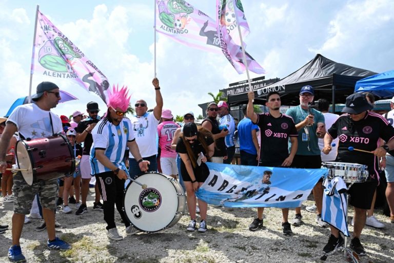 Inter-Miami |  Lionel Messi meets his new supporters