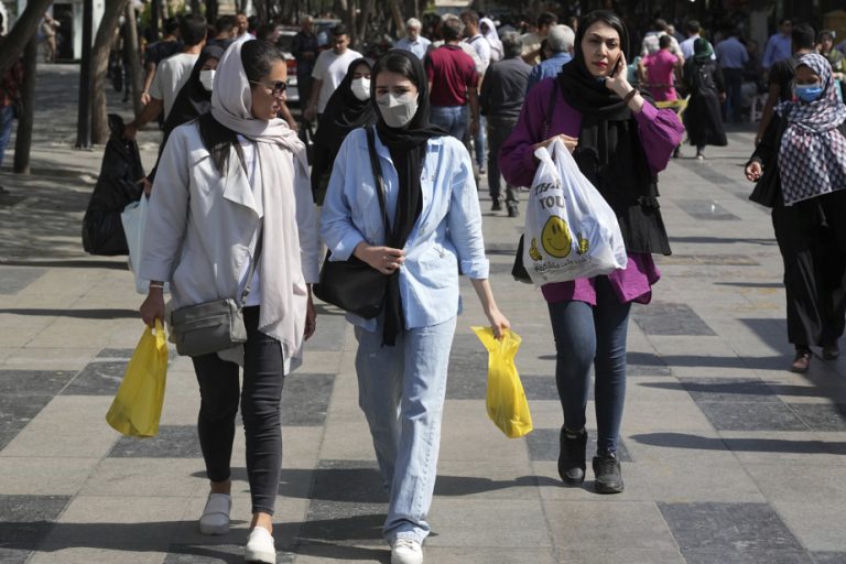 Iranian police step up control of unveiled women