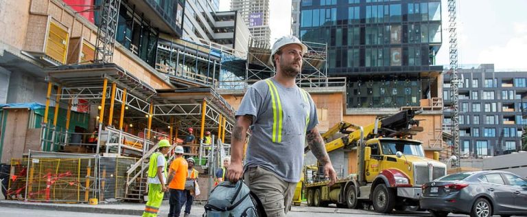 It’s construction vacation time for thousands of Quebecers