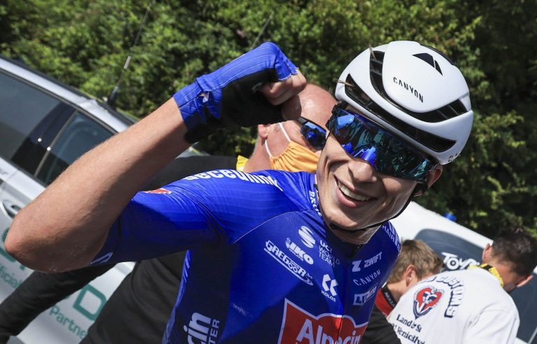 Jasper Philipsen wins the third stage of the Tour de France