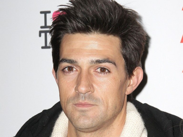 Jean-Pascal Lacoste slips again on Instagram