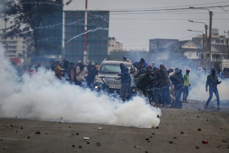 Kenya |  One dead in protests against new taxes