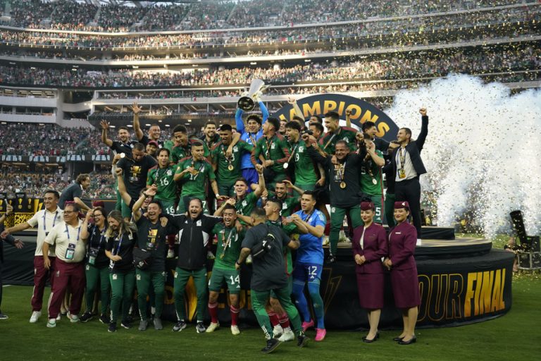 Mexico wins the Gold Cup beating Panama 1-0