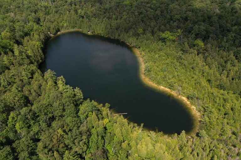 Ontario |  Scientists read human history in Crawford Lake mud