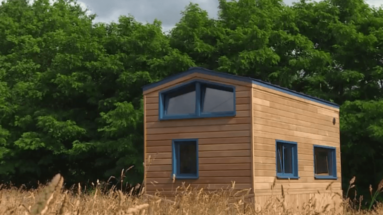 Real estate: living in a “tiny house” or mini-house, the choice of sobriety