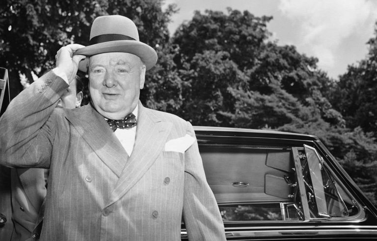 Review – “Churchill, his life, his crimes”: that good old bastard Churchill