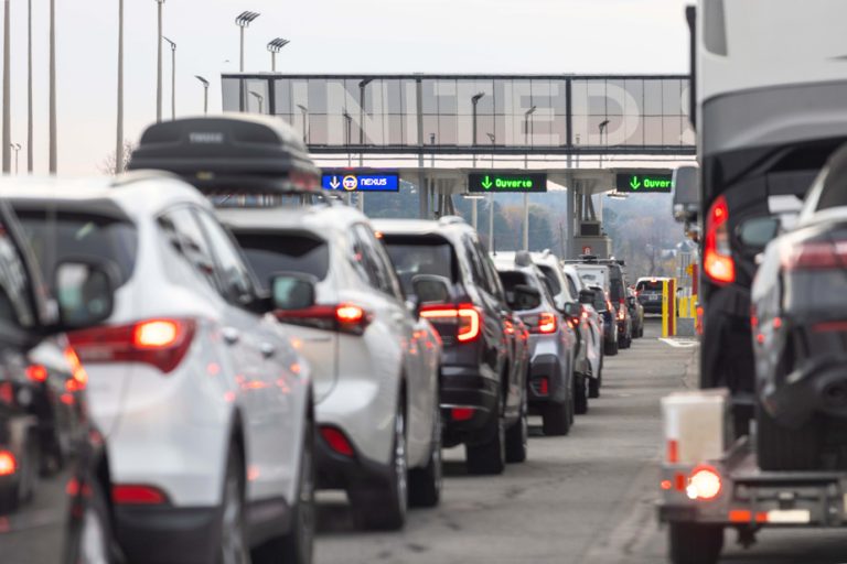 Saint-Bernard-de-Lacolle |  The border post closed after a collapse of the road