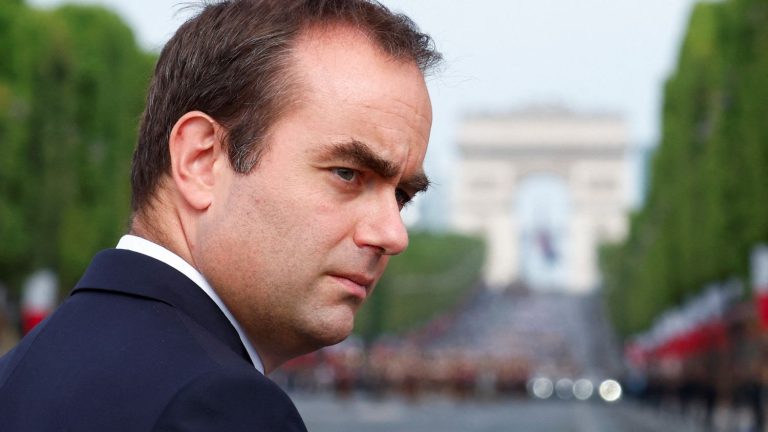 Sébastien Lecornu, the Minister of the Armed Forces, says he “understands the debates” around the presence of Narendra Modi