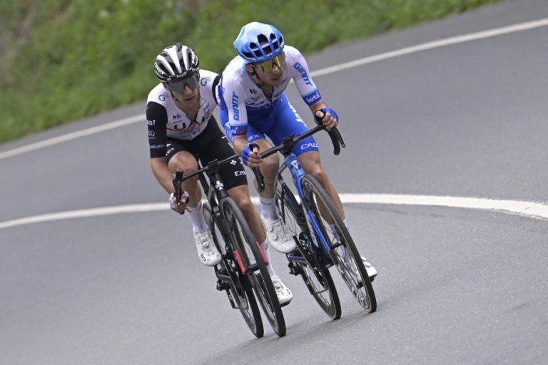 The Press at the Tour de France |  Twin duel in the Basque Country