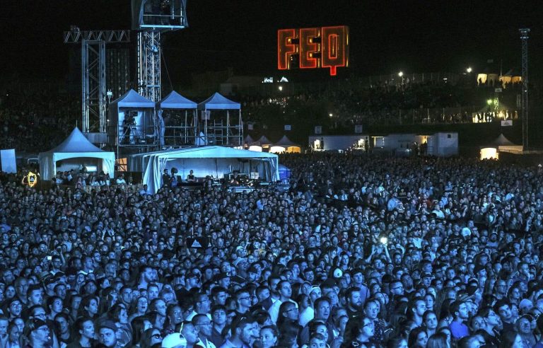 The scenario of a Festival d’été de Québec without public transport is taking shape